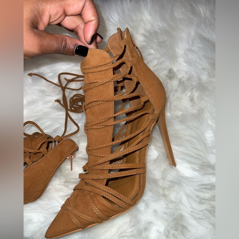 Banana Republic Heels
